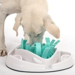 TIAKI Grass Slow Feeder Juguete De Inteligencia Para Perros -Trixie Tienda De Ventas 304297 tiaki dog grass slow feeder fg 1855 7