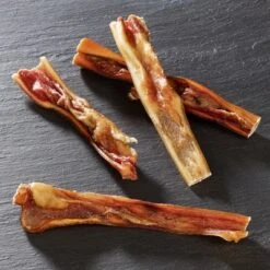 Rocco Naturals Cuero Cabelludo De Buey Para Perros 7 Rocco Naturals Cuero Cabelludo De Buey Para Perros -Trixie Tienda De Ventas rocco beef scalp 2 web 7